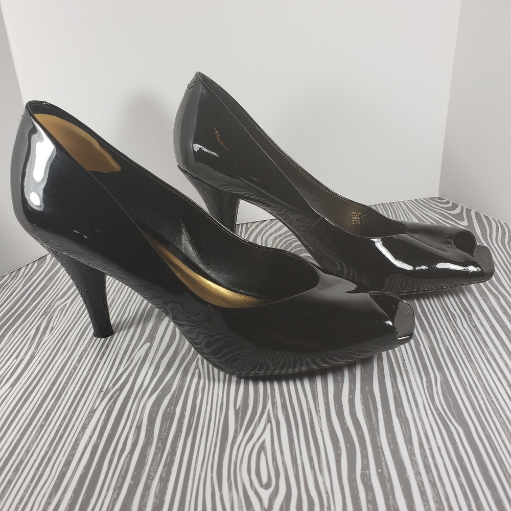 Arturo Chiang Patent Peeptoes